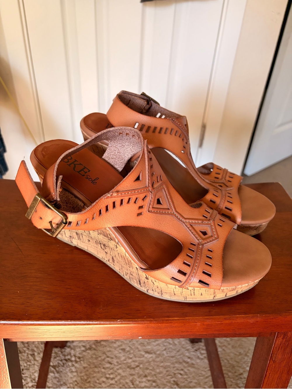 BKE Sole wedges size 10